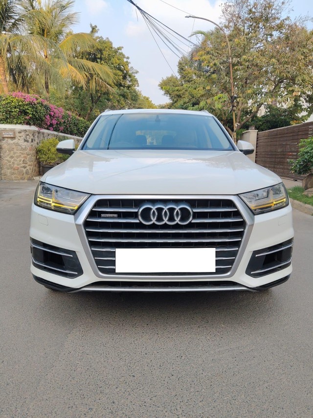 Second-hand 2017 Audi Q7 45 TDI Quattro Technology for sale in Chennai-5