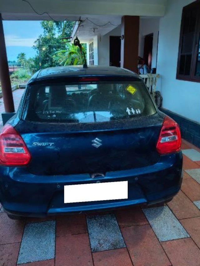 Second-hand 2021 Maruti Swift VXI AMT BSVI for sale in Kannur-2