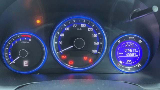 Second-hand 2017 Honda Amaze VX CVT i-VTEC for sale in Hyderabad-13