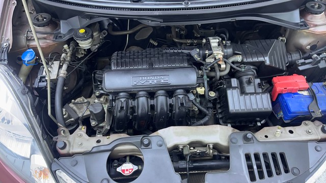 Second-hand 2017 Honda Amaze VX CVT i-VTEC for sale in Hyderabad-29