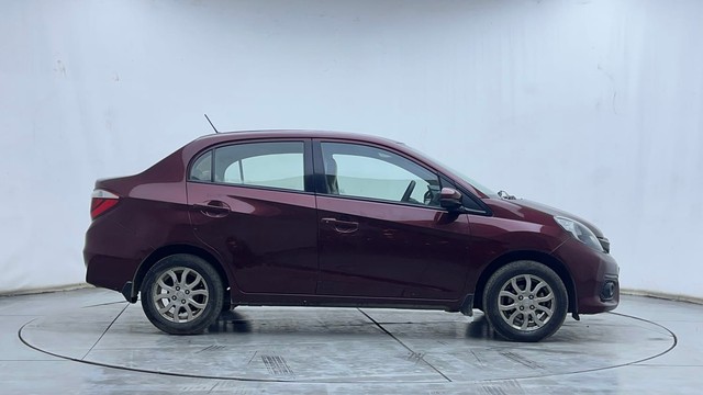 Second-hand 2017 Honda Amaze VX CVT i-VTEC for sale in Hyderabad-2