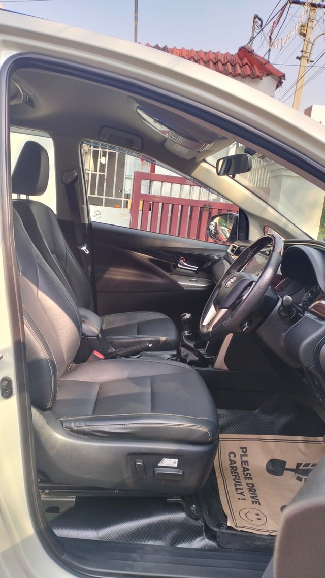 Second-hand 2022 Toyota Innova Crysta 2.4 ZX 7 STR for sale in Coimbatore-13