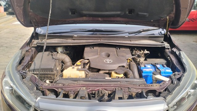 Second-hand 2016 Toyota Innova Crysta 2.8 ZX AT BSIV for sale in Coimbatore-8