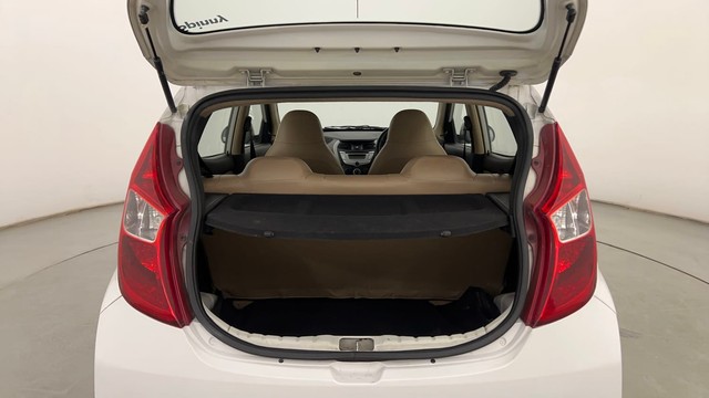 Second-hand 2017 Hyundai EON Sportz for sale in Pune-9