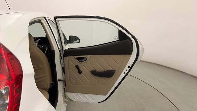 Second-hand 2017 Hyundai EON Sportz for sale in Pune-25