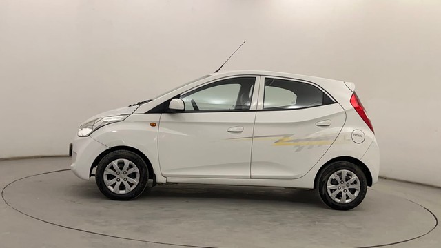 Second-hand 2017 Hyundai EON Sportz for sale in Pune-6