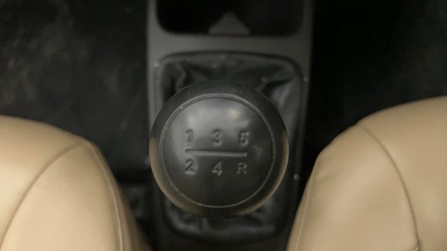 Second-hand 2017 Hyundai EON Sportz for sale in Pune-12