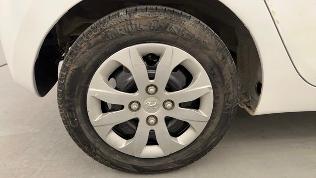 Second-hand 2017 Hyundai EON Sportz for sale in Pune-18