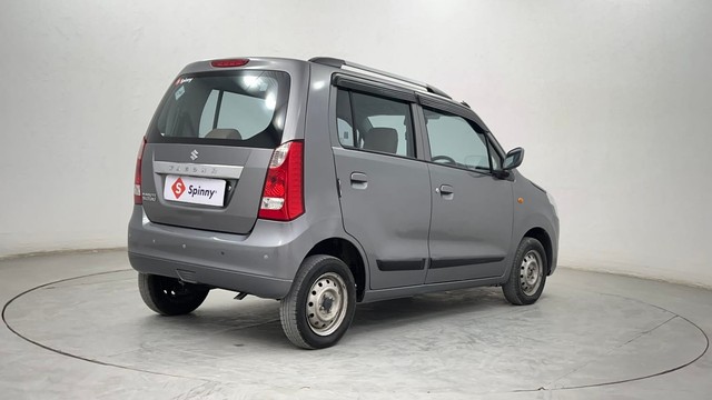 Second-hand 2017 Maruti Wagon R CNG LXI for sale in Pune-3