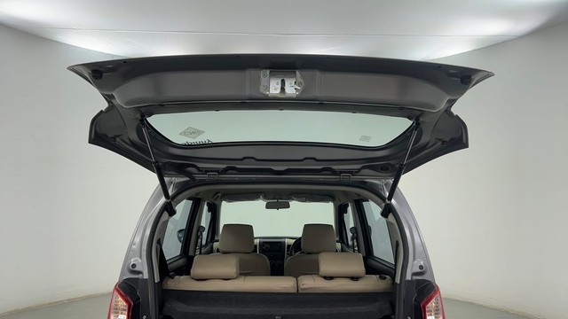 Second-hand 2017 Maruti Wagon R CNG LXI for sale in Pune-33