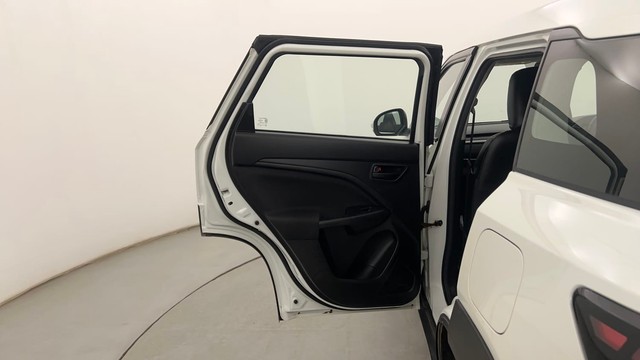 Second-hand 2024 Maruti Brezza Vxi AT for sale in Pune-23