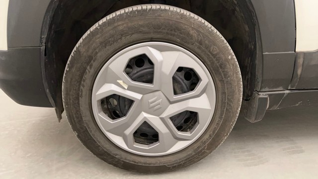 Second-hand 2024 Maruti Brezza Vxi AT for sale in Pune-20