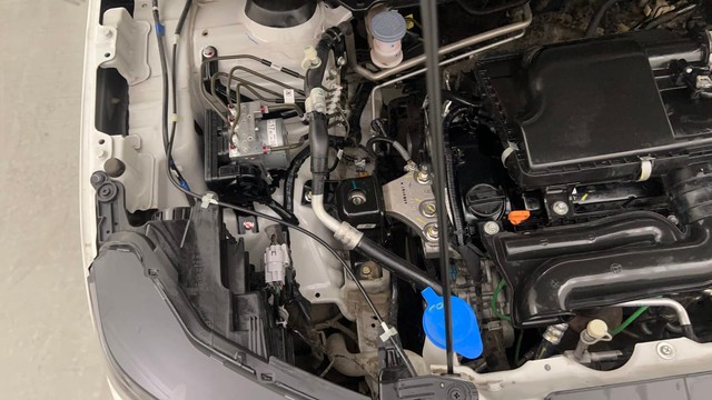 Second-hand 2024 Maruti Brezza Vxi AT for sale in Pune-32