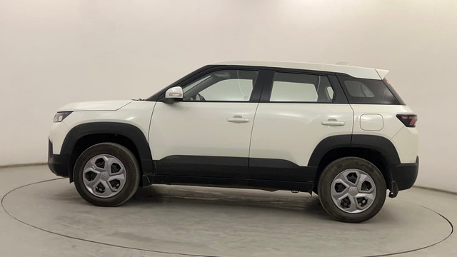 Second-hand 2024 Maruti Brezza Vxi AT for sale in Pune-6