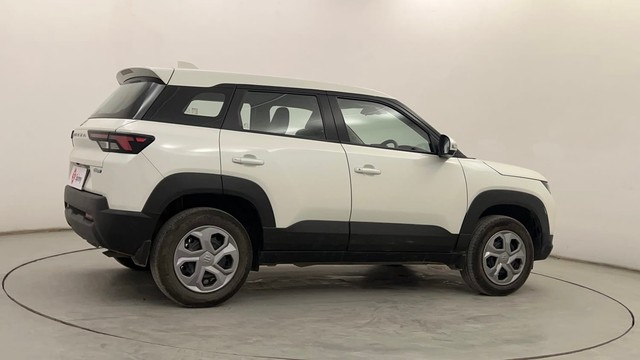 Second-hand 2024 Maruti Brezza Vxi AT for sale in Pune-3