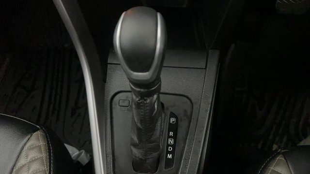 Second-hand 2024 Maruti Brezza Vxi AT for sale in Pune-12