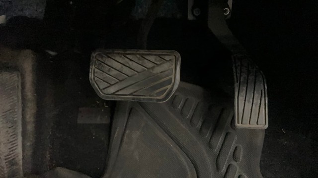 Second-hand 2024 Maruti Brezza Vxi AT for sale in Pune-14