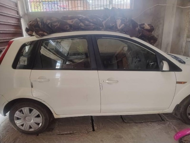 Second-hand 2012 Ford Figo Diesel ZXI for sale in Orai-10