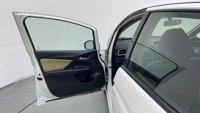 Second-hand 2016 Honda Jazz 1.2 S AT i VTEC for sale in Noida-29