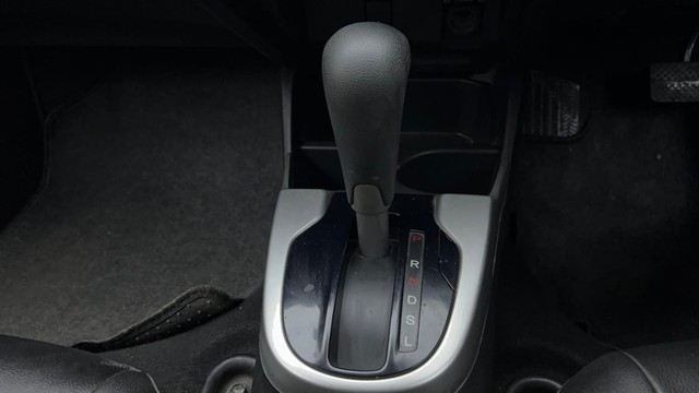 Second-hand 2016 Honda Jazz 1.2 S AT i VTEC for sale in Noida-12