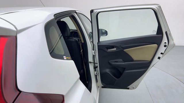 Second-hand 2016 Honda Jazz 1.2 S AT i VTEC for sale in Noida-25