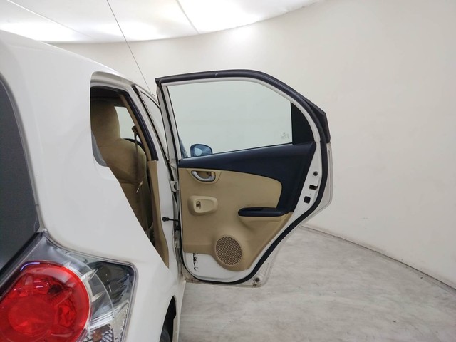 Second-hand 2014 Honda Brio VX for sale in Coimbatore-23