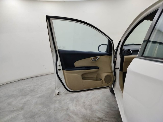 Second-hand 2014 Honda Brio VX for sale in Coimbatore-27