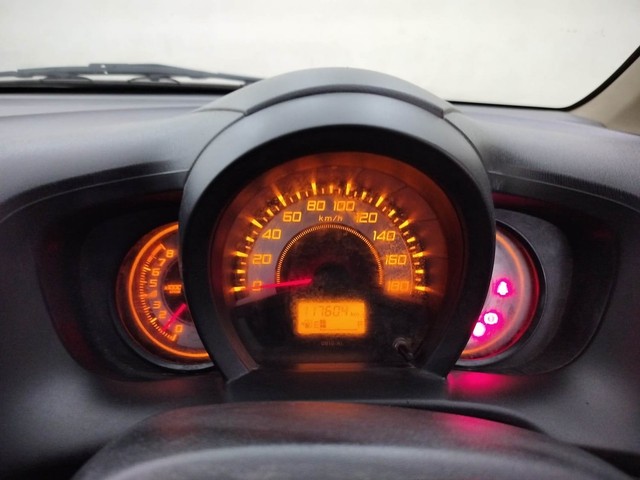 Second-hand 2014 Honda Brio VX for sale in Coimbatore-13