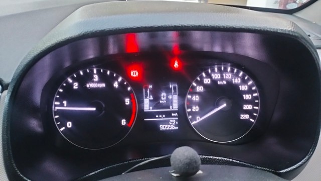 Second-hand 2018 Hyundai Creta 1.4 E Plus CRDi for sale in Coimbatore-5