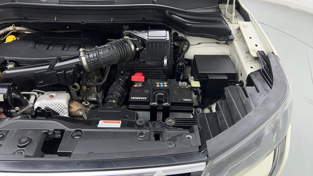 Second-hand 2022 Mahindra XUV300 W8 Opt for sale in Gurgaon-28