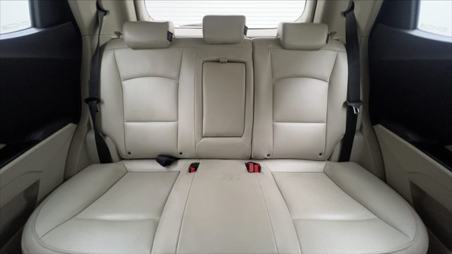 Second-hand 2022 Mahindra XUV300 W8 Opt for sale in Gurgaon-33