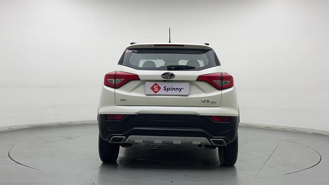 Second-hand 2022 Mahindra XUV300 W8 Opt for sale in Gurgaon-4