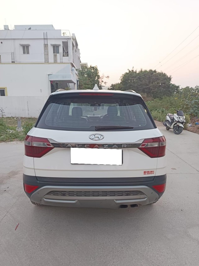 Second-hand 2024 Hyundai Alcazar Prestige 7-Seater Diesel for sale in Hyderabad-3