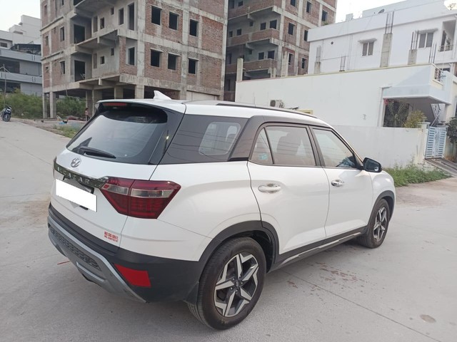 Second-hand 2024 Hyundai Alcazar Prestige 7-Seater Diesel for sale in Hyderabad-2