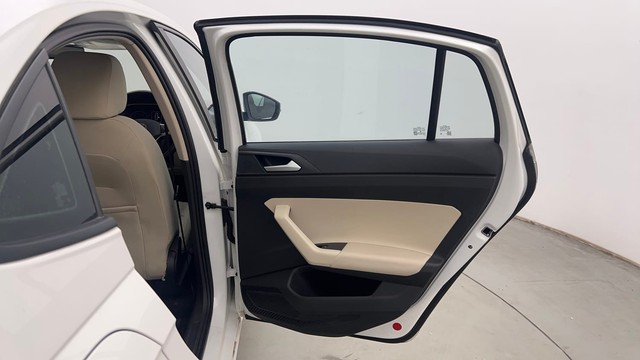 Second-hand 2023 Volkswagen Virtus Highline AT for sale in Chandigarh-27