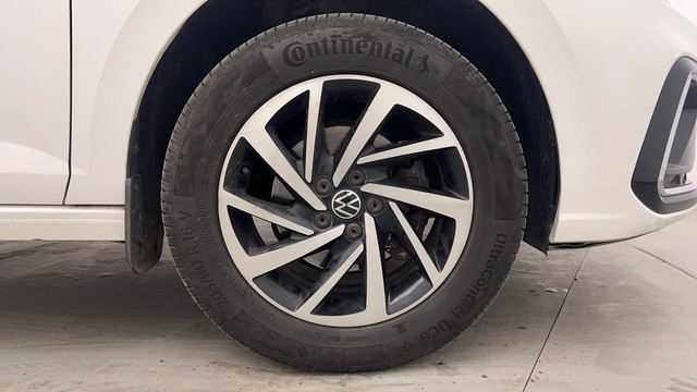 Second-hand 2023 Volkswagen Virtus Highline AT for sale in Chandigarh-17