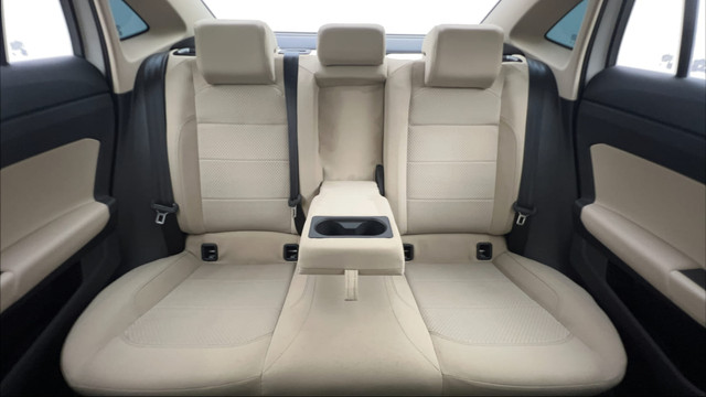 Second-hand 2023 Volkswagen Virtus Highline AT for sale in Chandigarh-23