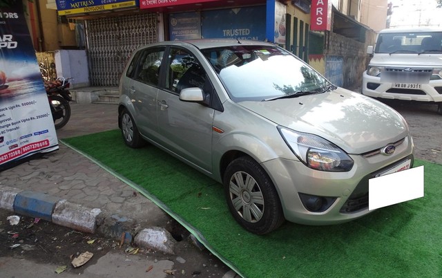 Second-hand 2012 Ford Figo Petrol EXI for sale in Kolkata-5