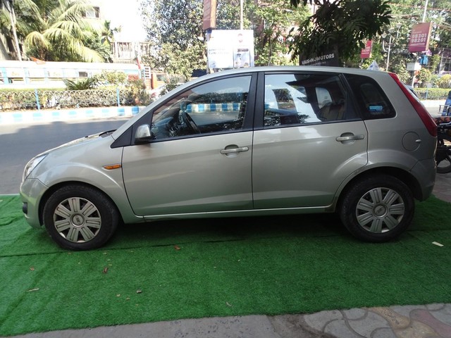 Second-hand 2012 Ford Figo Petrol EXI for sale in Kolkata-6