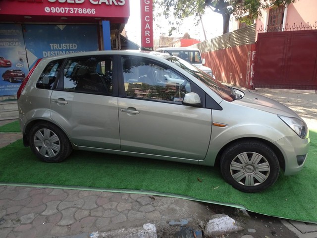 Second-hand 2012 Ford Figo Petrol EXI for sale in Kolkata-7