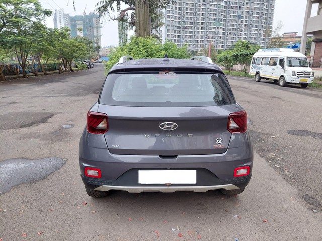 Second-hand 2019 Hyundai Venue SX Plus Turbo DCT BSIV for sale in Mumbai-2