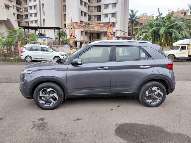 Second-hand 2019 Hyundai Venue SX Plus Turbo DCT BSIV for sale in Mumbai-16