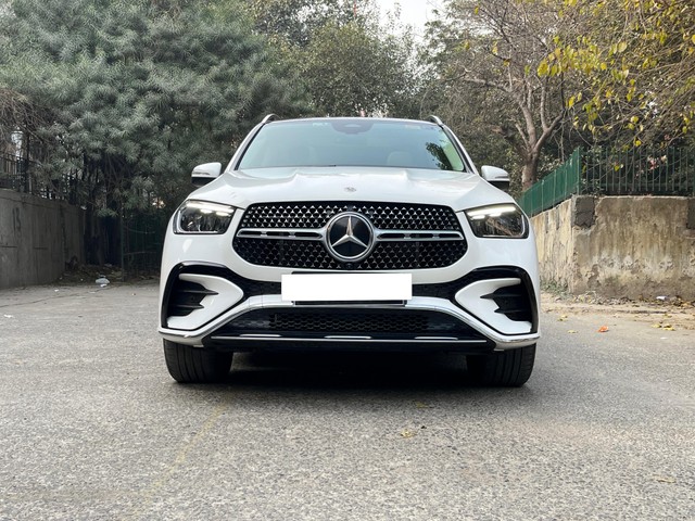 Second-hand 2025 Mercedes-Benz GLE 300d 4Matic AMG Line for sale in Noida-4