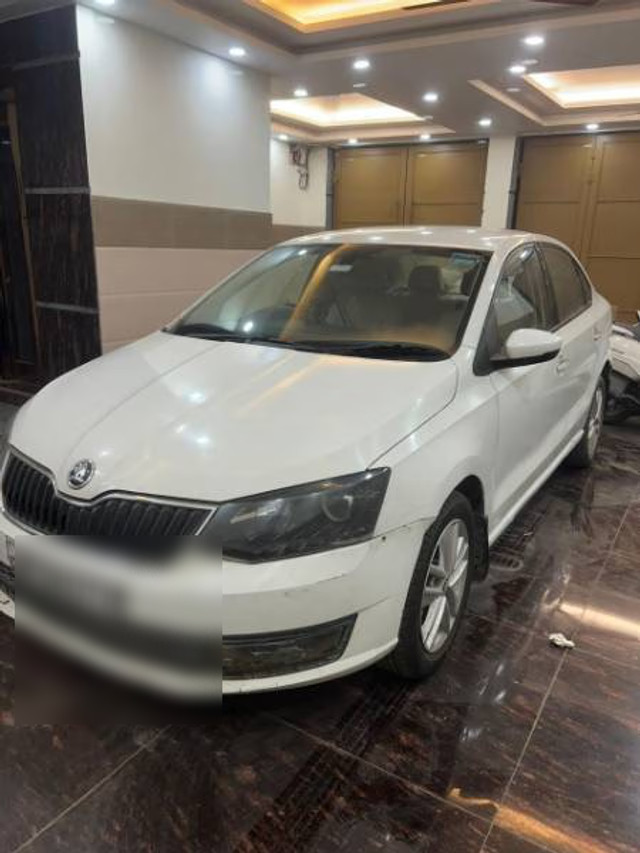 Second-hand 2018 Skoda Rapid 1.5 TDI Style BSIV for sale in New Delhi-2