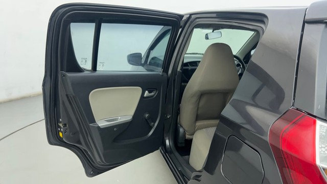 Second-hand 2017 Maruti Alto K10 VXI for sale in Ahmedabad-27