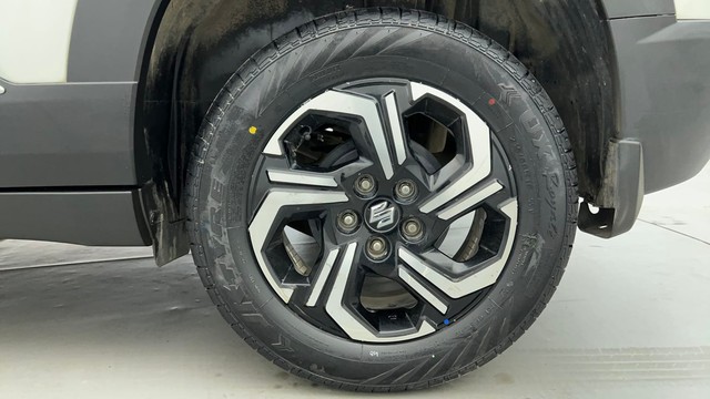 Second-hand 2023 Maruti Vitara Brezza ZXI Plus for sale in Ahmedabad-19