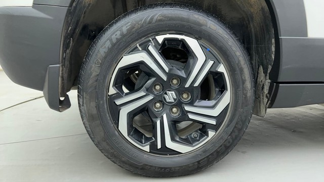 Second-hand 2023 Maruti Vitara Brezza ZXI Plus for sale in Ahmedabad-18