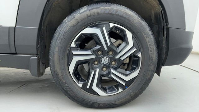 Second-hand 2023 Maruti Vitara Brezza ZXI Plus for sale in Ahmedabad-17