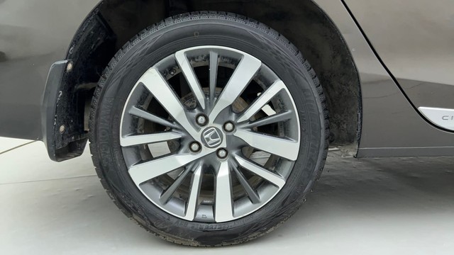 Second-hand 2022 Honda City VX MT for sale in Ahmedabad-18