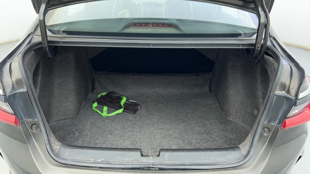 Second-hand 2022 Honda City VX MT for sale in Ahmedabad-9